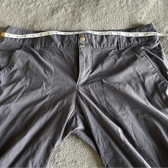 Columbia Grey Omni-Shield Capri Utility Button Snap Gorpcore Hiking Trail Pants - Picture 14 of 14